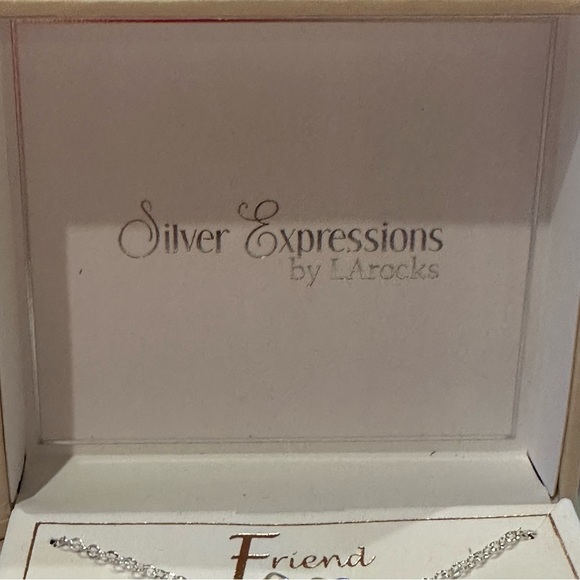 New in Box Silver Expression by LA Rocks “Friend” Necklace, chain, heart pendant - Picture 7 of 9